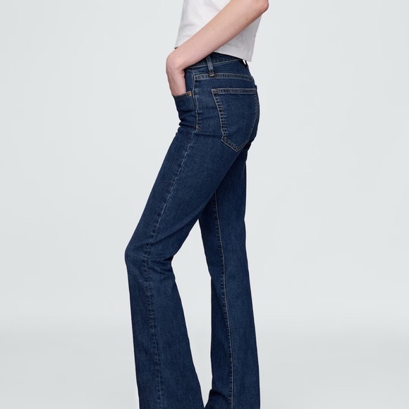 GAP baby Boot Jeans with Mid-Rise Fit - Picture 2 of 12
